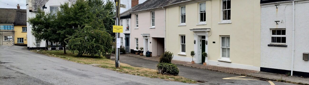Houses in Chulmleigh